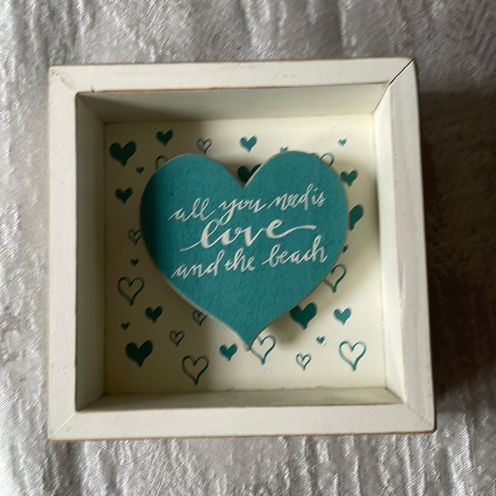 Love & beach decorative sign